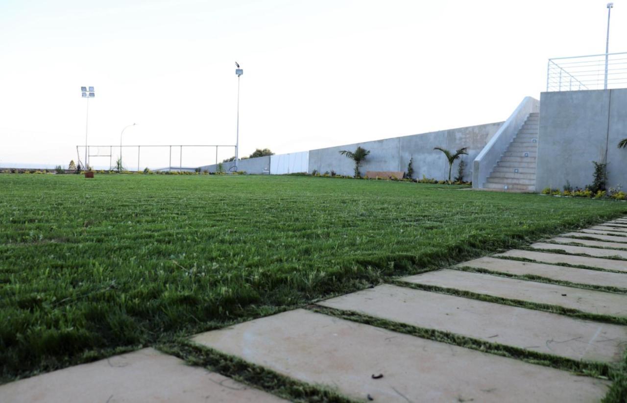 Yellow Studio Brand New Limassol Exterior foto